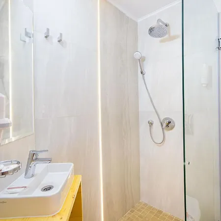 Hotel Aurora - 290m From Aqua Park 3*